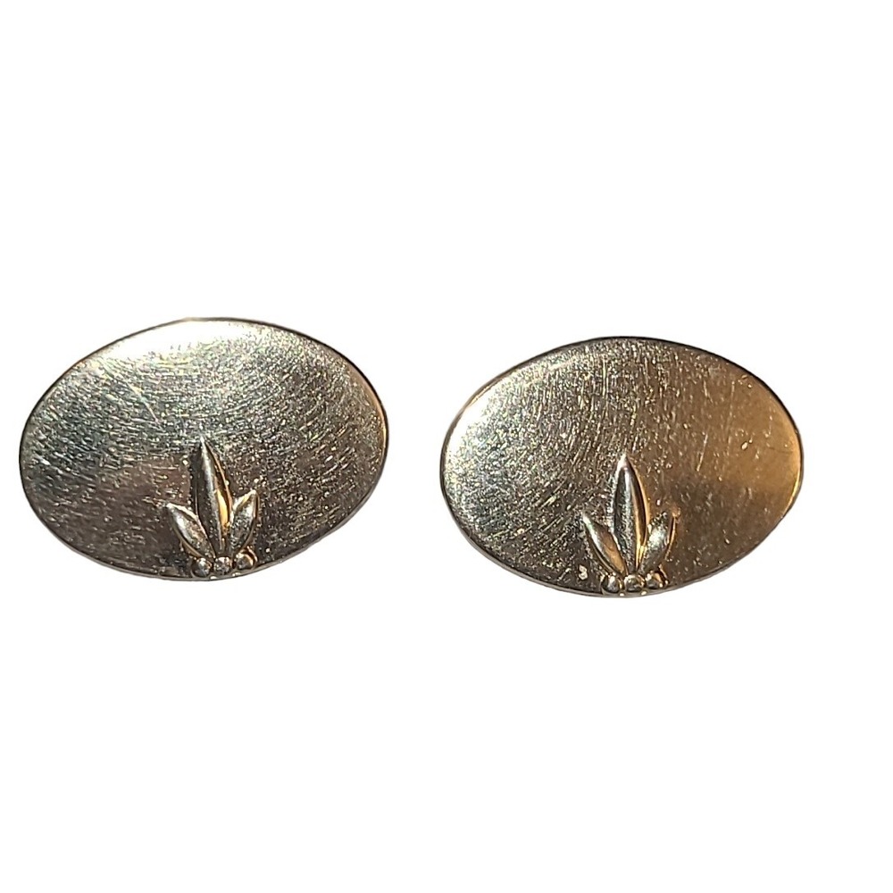 Vintage Swank Gold Tone Oval‎ Disc With Leaf Classic Men's Cufflinks